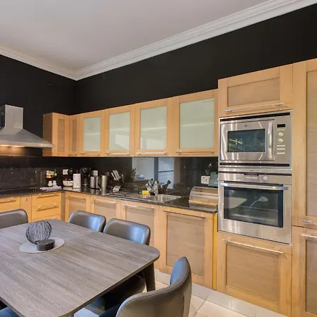 Mellieha Sea View 2 Bedroom With Games & Pool Apartment *