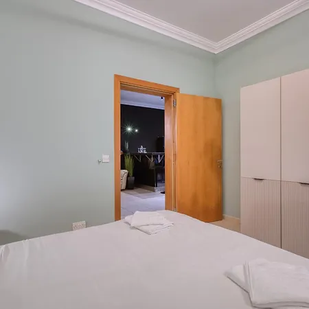 Mellieha Sea View 2 Bedroom With Games & Pool *