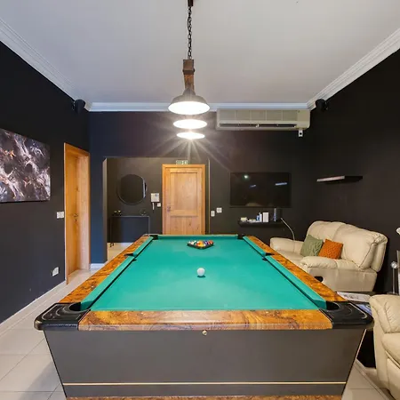 Mellieha Sea View 2 Bedroom With Games & Pool Apartment